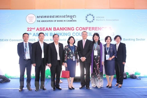 Vietnam attends ASEAN Banking Conference in Cambodia 