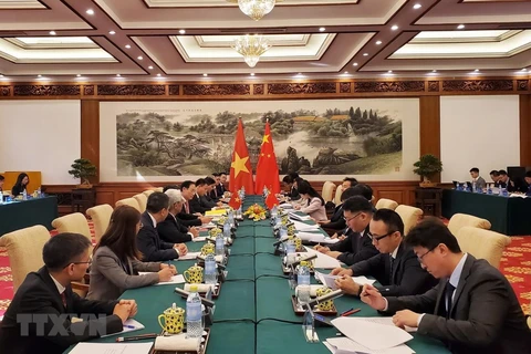 Vietnamese, Chinese deputy foreign ministers talk bilateral ties 