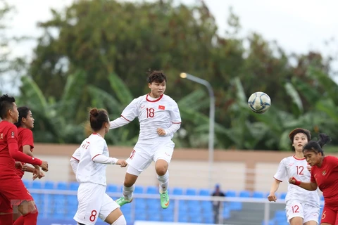 SEA Games 30: Vietnamese female footballers beat Indonesian sisters 6-0 