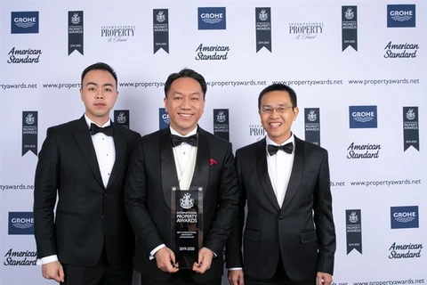 SonKim Land scoops award