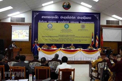 Symposium talks Vietnamese Buddhism in Laos 