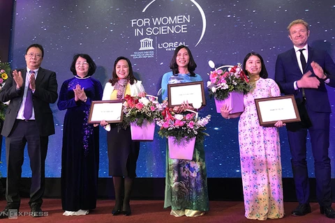Female scientists receive L’Oreal-UNESCO awards