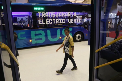 Jakarta to launch electric bus service in January