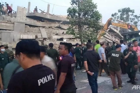 Building collapse traps dozens of people in Cambodia