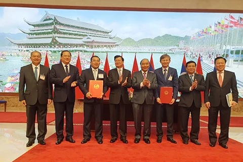 EVN, Laos’ Phongsubthavy Group sign power purchase agreements