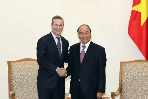 PM Phuc receives US Development Finance Corporation head