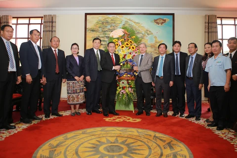 Thua Thien-Hue, Lao province review cooperation