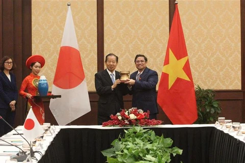 Vietnamese, Japanese officials agree to push parliamentarian ties