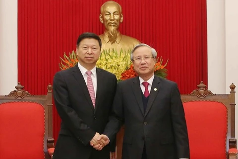 Vietnam, China should develop stable ties together: Party official