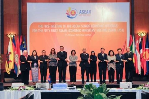 ASEAN senior economic officials meet in Hanoi