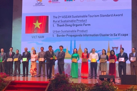Vietnam bags more tourism awards at ASEAN Tourism Forum