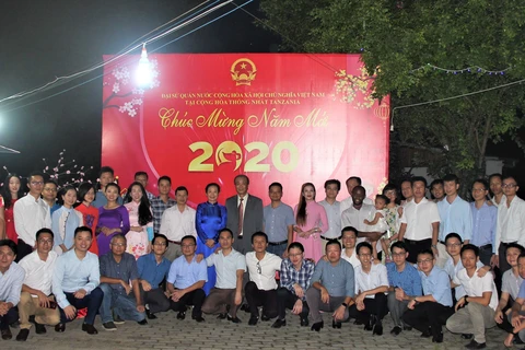 Overseas Vietnamese gather for Tet celebrations