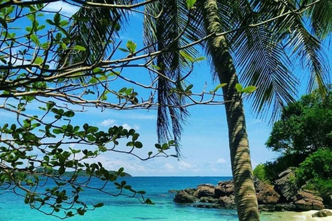 Hon Xuong island offers same beauty as Maldives