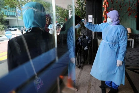 Malaysia confirms first citizen infected with coronavirus