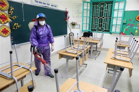 Hanoi, Ho Chi Minh City schools to stay shut for another week