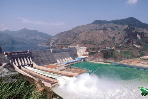 Son La hydropower company aims to produce more electricity in 2020