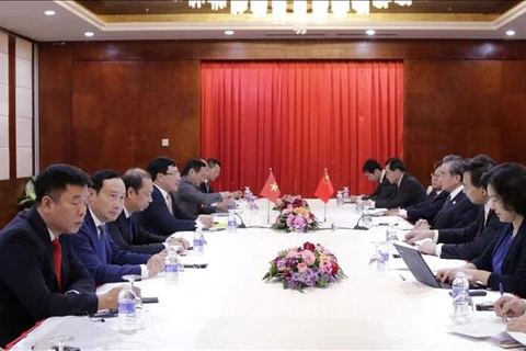 Deputy PM, FM meets with Chinese, Lao foreign ministers