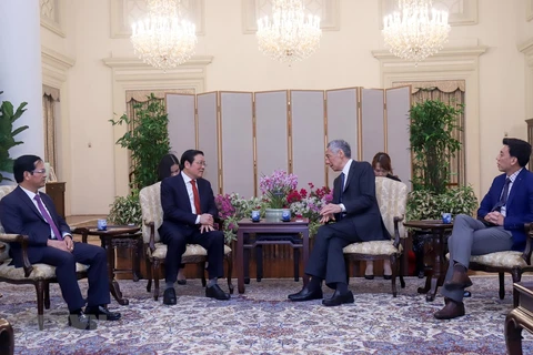 Singapore hopes to bolster multifaceted cooperation with Vietnam
