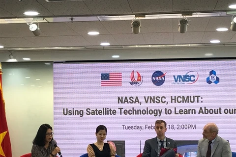 Vietnam, US cooperate in satellite observation