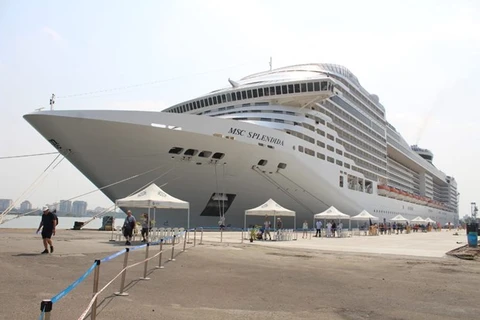 Panama’s luxurious cruise ship anchors in Ba Ria-Vung Tau 
