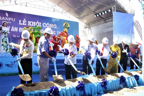 Construction starts on wind power plant in Soc Trang 