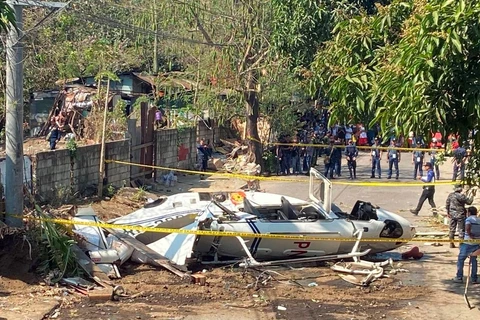 Philippines: Helicopter carrying senior police officers crashes