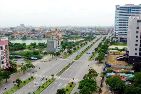 COVID-19: Hai Phong sprays disinfectant over entire city