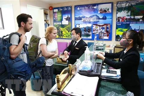 Tourist arrivals in Hanoi drop strongly 