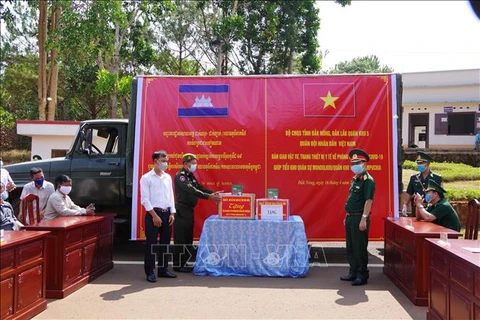Dak Nong gives support to Cambodian province in COVID-19 fight