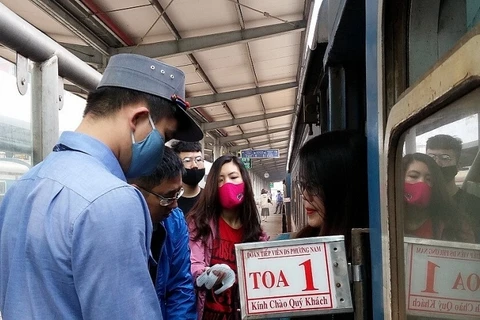 VNR proposes increasing passenger trains on Hanoi-HCM City route