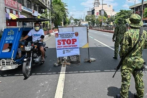 Philippine President eyes martial law-like COVID-19 crackdown 