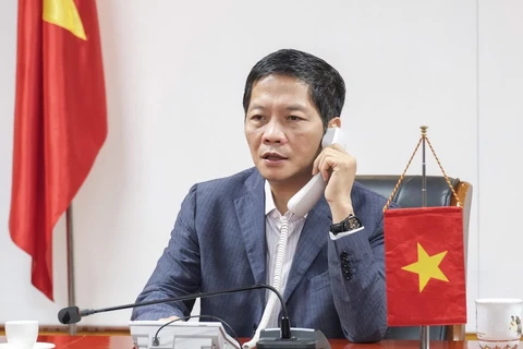 Vietnamese, Japanese trade ministers hold phone talks 