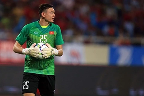Vietnam’s No 1 keeper may miss chance to defend AFF Cup title