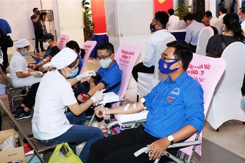 Ho Chi Minh City, Nghe An province organise blood donation day