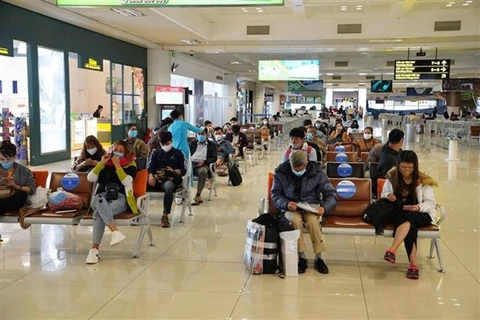 Noi Bai International Airport catering to more flights