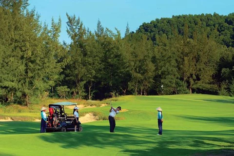Golf course projects to be managed by business conditions