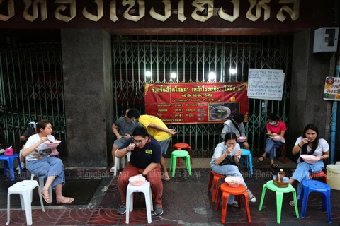 Businesses in Thailand urge relaxing lockdown to stem job losses