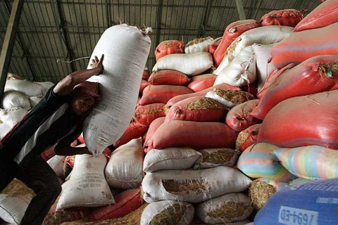 Cambodia works to enhance competitiveness of rice export