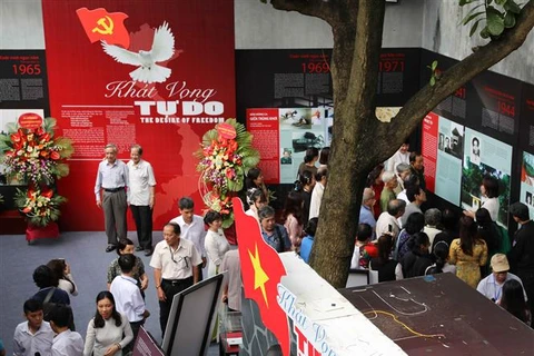 Exhibition opens at Hoa Lo Prison to mark President Ho Chi Minh’s birthday