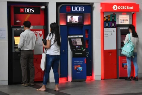 Singaporean banks record spike of deposits 