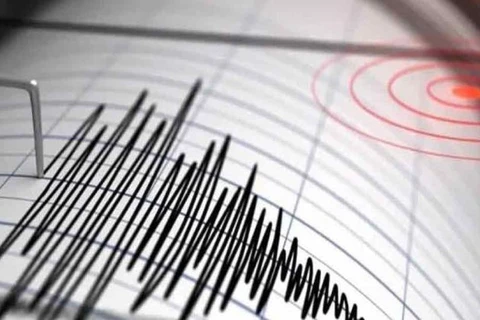 6.8 magnitude quake hits Indonesia 