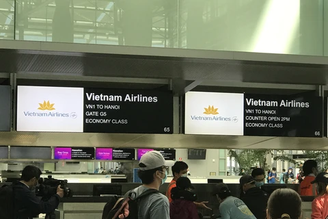 More than 340 Vietnamese citizens brought home from US