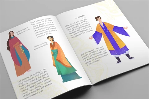 Bilingual book introduces Vietnamese costumes in 15th century