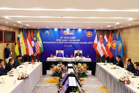 ASEAN governments, parliaments boost ties to build people-centred community