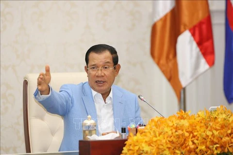 Cambodian PM urges ASEAN to take advantages of COVID-19-related opportunities