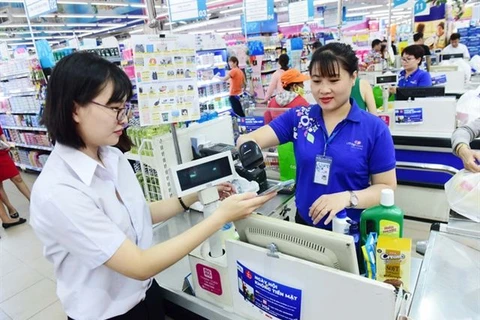 HCM City seeks faster switch to cashless payment
