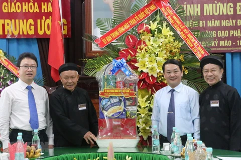 VFF leader congratulates Hoa Hao Buddhism anniversary 