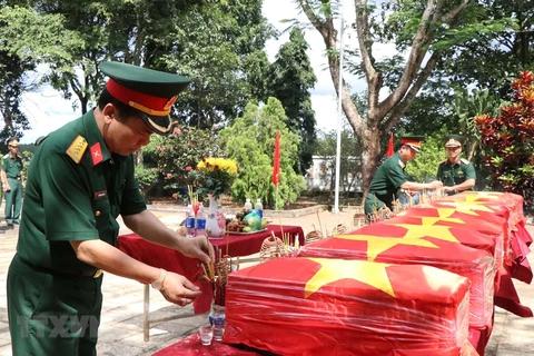 Remains of 10 martyrs reburied in Dak Nong 