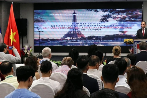Vietnam, France shore up people-to-people exchanges