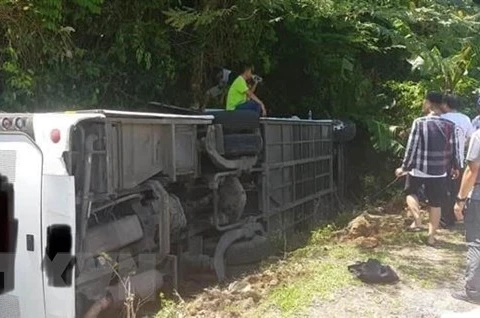 Road accident in Quang Binh province kills at least 13